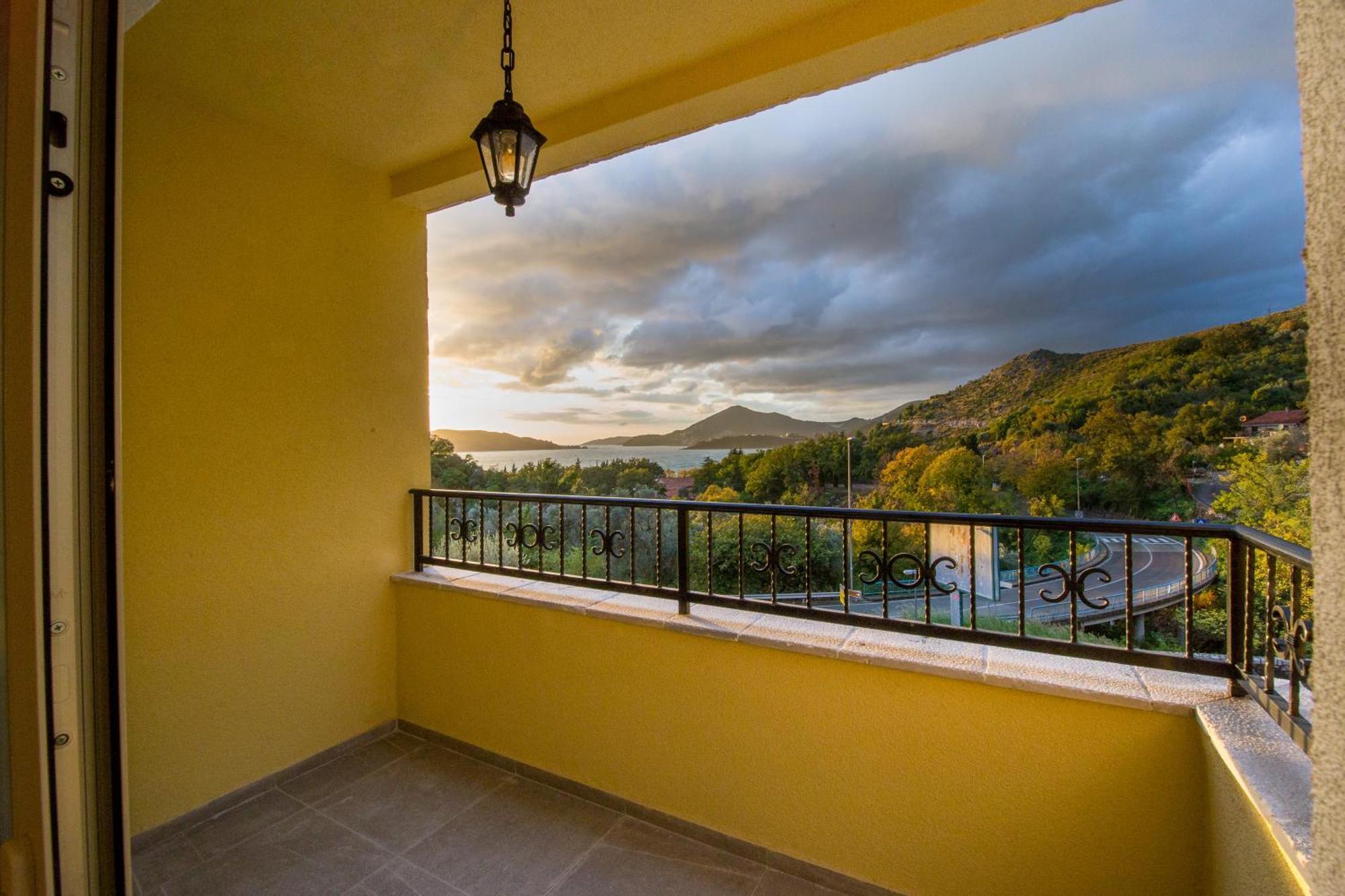 Lux Apartment Amarin Pržno Εξωτερικό φωτογραφία